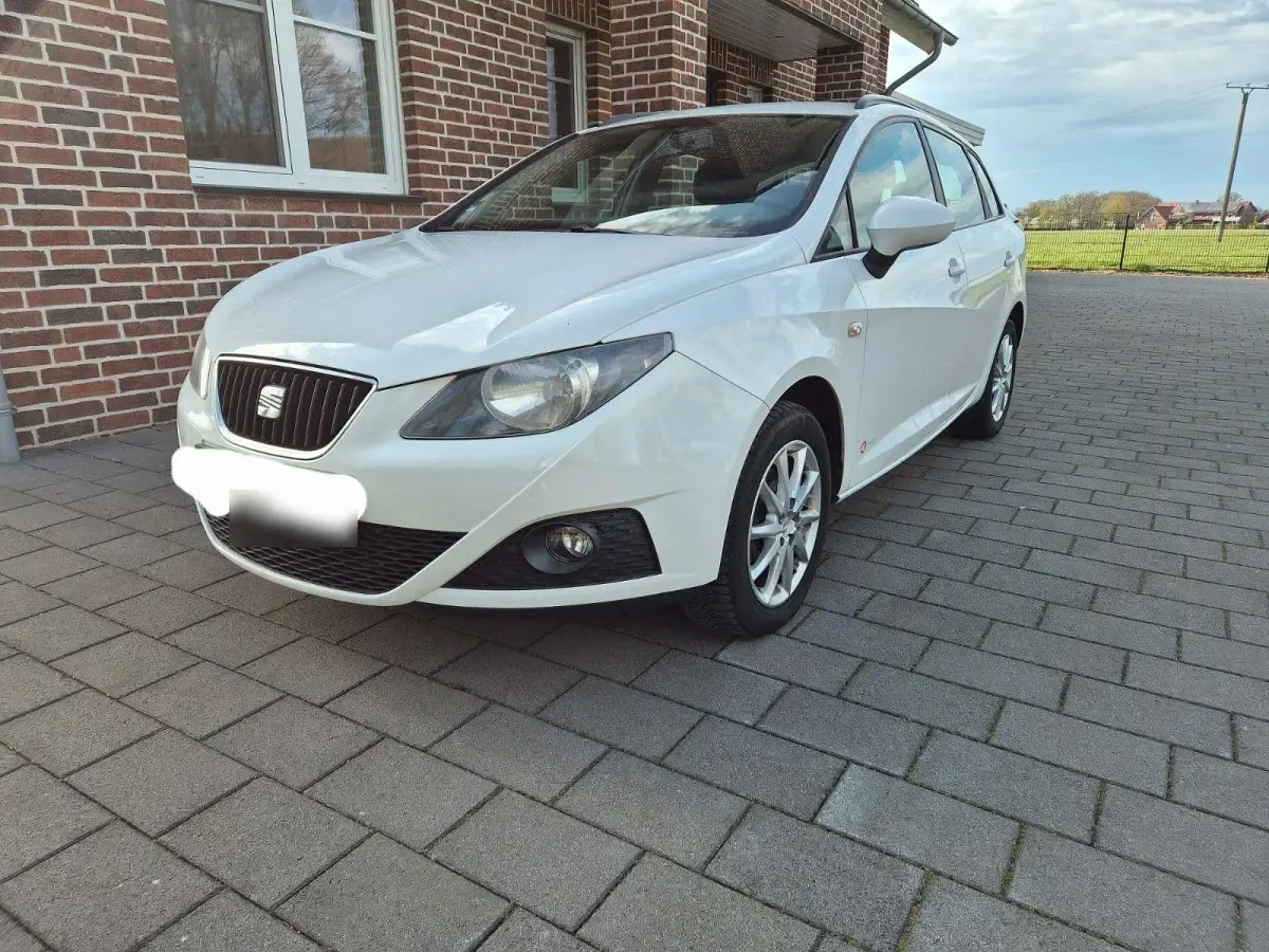 Gebraucht Seat Ibiza ST Reference 69 PS (50 kW) 2012 Weiß Kombi