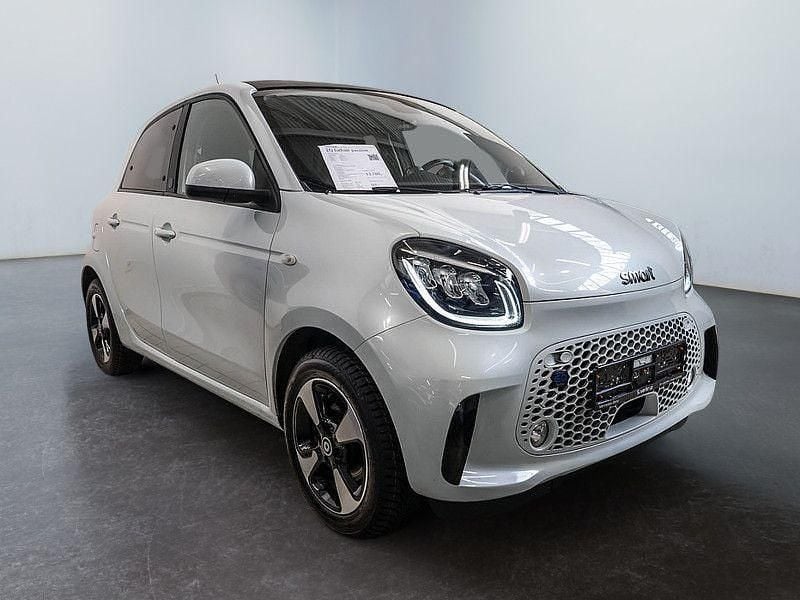 Gebraucht Smart ForFour Electric Drive Passion Exclusive 60 kW (82 PS) 2021 Weiß Limousine