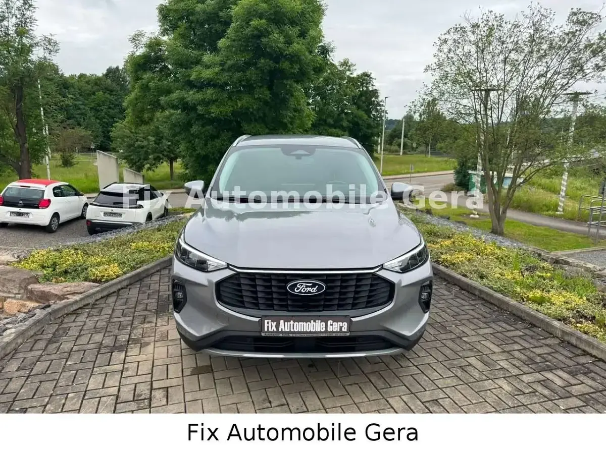 Gebraucht Ford Kuga Titanium 186 PS (136 kW) 2024 Grau SUV
