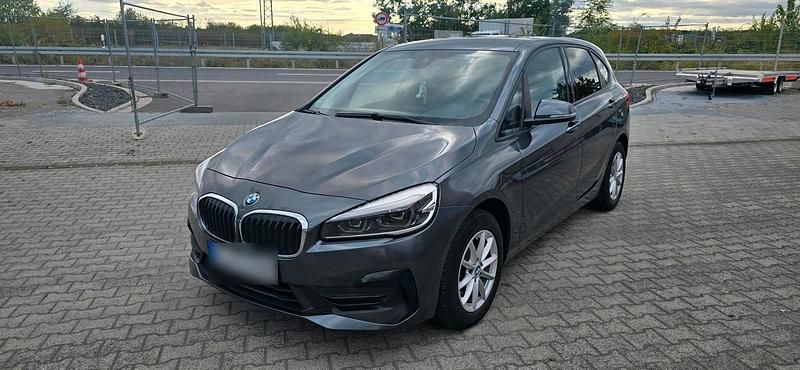 Blau Gebraucht 2018 BMW 216 Gran Tourer Van / Kleinbus | 10.000 € (Guter Preis) - Bild 1/4