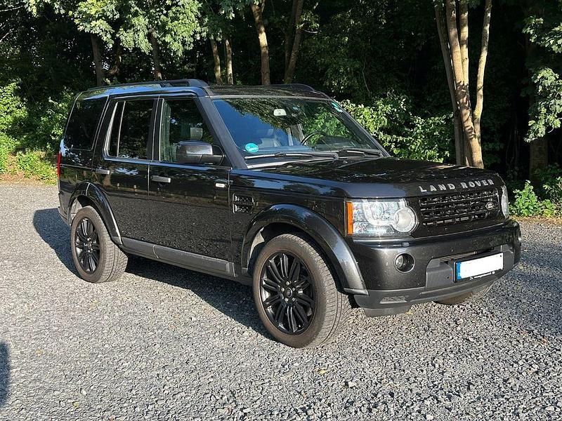 Grau Gebraucht 2013 Land Rover Discovery 4 HSE SUV | 27.990 € (Teuer) - Bild 1/4