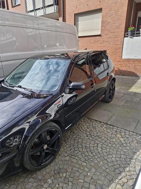 Gebraucht VW Golf IV 90 PS (66 kW) 1999 Schwarz Kleinwagen