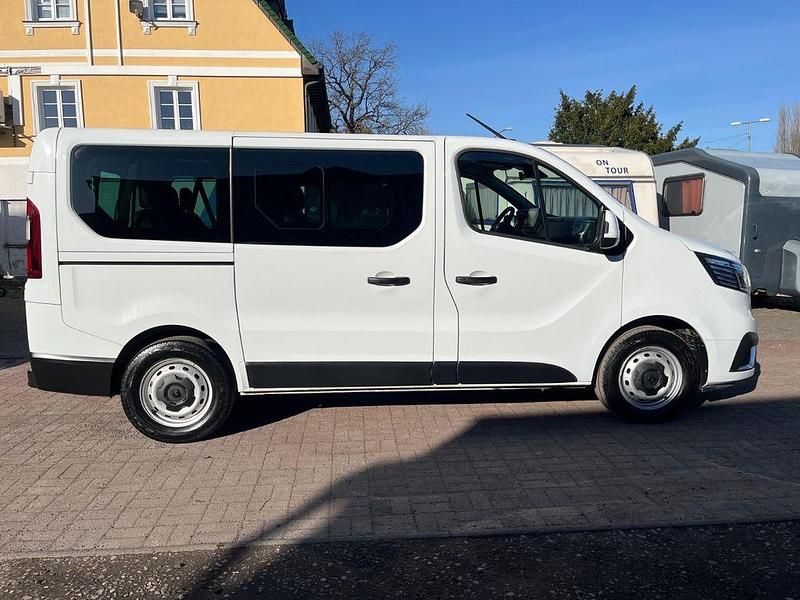 Gebraucht Renault Trafic 110 PS (80 kW) 2022 Weiß Van / Kleinbus