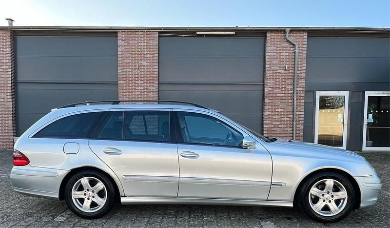 Gebraucht Mercedes E220 170 PS (125 kW) 2006 Silber Kombi