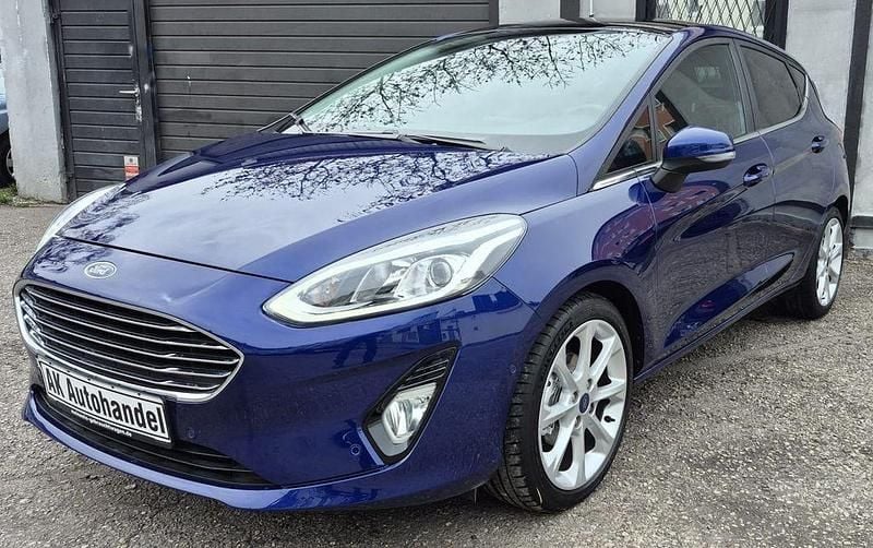 Gebraucht Ford Fiesta Titanium 125 PS (91 kW) 2018 Blau Kleinwagen