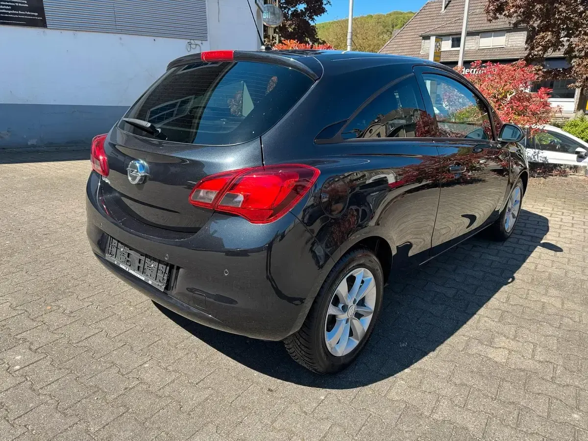 Gebraucht Opel Corsa drive 90 PS (66 kW) 2016 Schwarz Kleinwagen