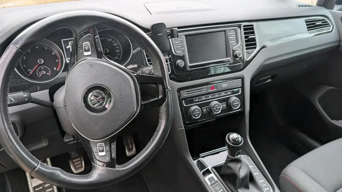 Gebraucht VW Golf Sound 110 PS (80 kW) 2017 Blau SUV