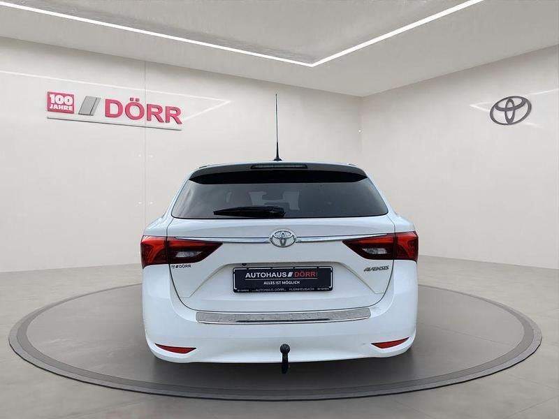 Gebraucht Toyota Avensis Edition-S 147 PS (108 kW) 2017 Schneeweiß Kombi