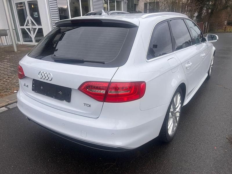 Gebraucht Audi A4 S-Line 150 PS (110 kW) 2015 Weiß Kombi