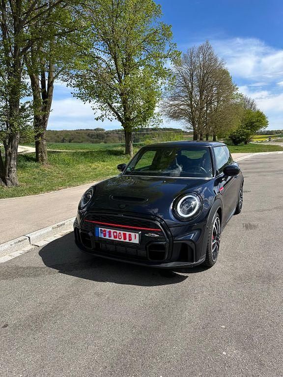 Schwarz Gebraucht 2023 Mini John Cooper Works Kleinwagen | 29.950 € (Fairer Preis) - Bild 1/4