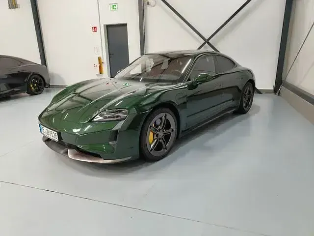 Gebraucht Porsche Taycan Turbo S 700 kW (952 PS) 2024 Grün Limousine