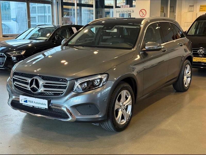 Gebraucht Mercedes GLC250 204 PS (150 kW) 2016 Selenitgrau SUV