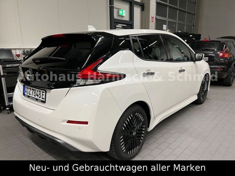 Gebraucht Nissan Leaf N-Connecta 110 kW (150 PS) 2022 Brilliant white (m) Kleinwagen