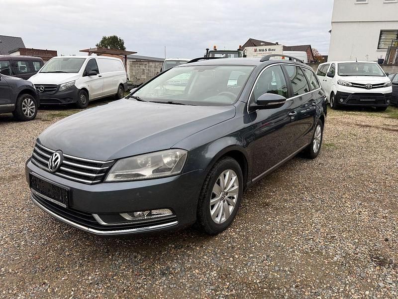 Grau Gebraucht 2012 VW Passat Comfortline Kombi | 4.500 € (Fairer Preis) - Bild 1/4
