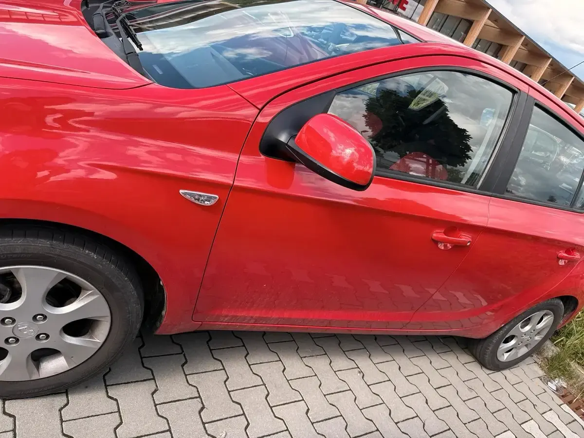 Gebraucht Hyundai i20 101 PS (74 kW) 2008 Rot Kleinwagen