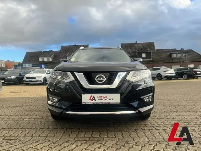 Gebraucht Nissan X-Trail Tekna 163 PS (119 kW) 2018 M) (schwarz SUV