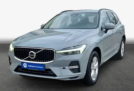 Używany Volvo XC60 Core 197 KM (144 kW) 2024 Szary SUV