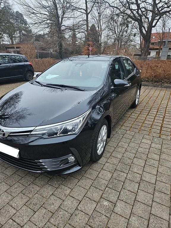 Gebraucht Toyota Corolla 132 PS (97 kW) 2018 Schwarz Limousine