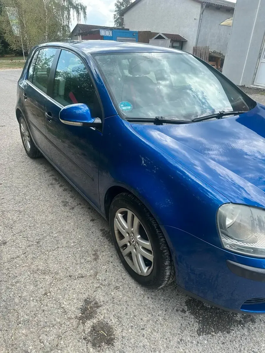 Gebraucht VW Golf V 113 PS (83 kW) 2004 Blau Kleinwagen