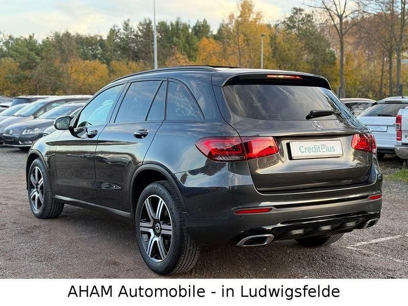 Gebraucht Mercedes GLC220 Night 194 PS (142 kW) 2022 Grau SUV