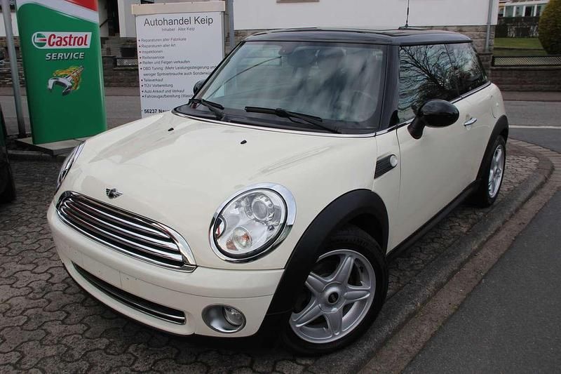 Gebraucht Mini Cooper 120 PS (88 kW) 2009 Pepper white Kleinwagen