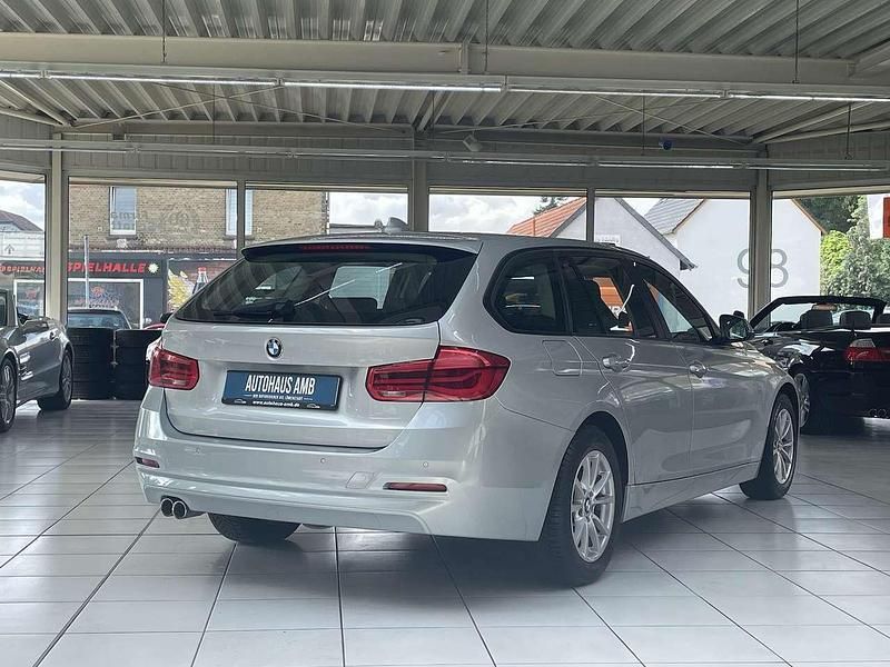 Gebraucht BMW 320 Advantage 190 PS (139 kW) 2016 Silber Kombi