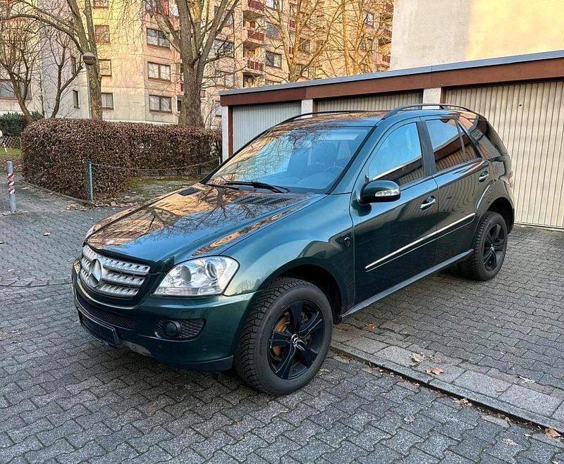 Gebraucht Mercedes ML320 224 PS (164 kW) 2008 Grün SUV