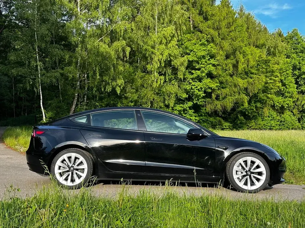 Käytetty Tesla Model 3 Long Range AWD 366 kW (498 HP) 2022 Musta Sedan