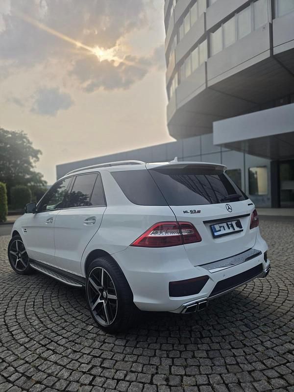 Gebraucht Mercedes ML63 AMG AMG 582 PS (428 kW) 2013 Weiß SUV