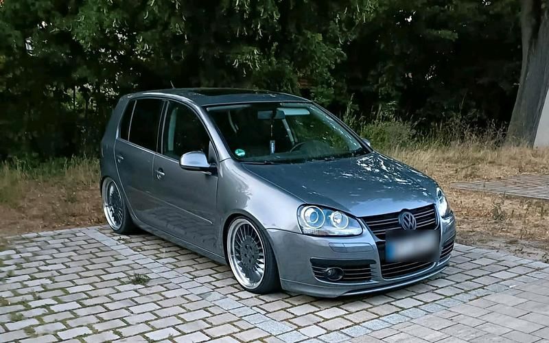 Grau Gebraucht 2008 VW Golf V Limousine | 7.000 € - Bild 1/4
