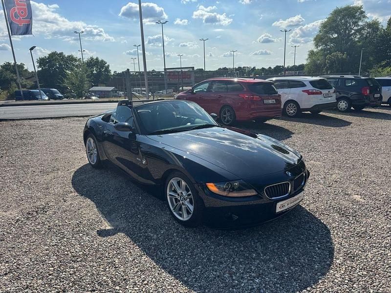 Gebraucht BMW Z4 Sport Line 192 PS (141 kW) 2003 Schwarz Cabrio