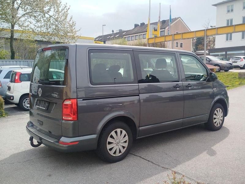 Gebraucht VW T6 150 PS (110 kW) 2019 Grau Van