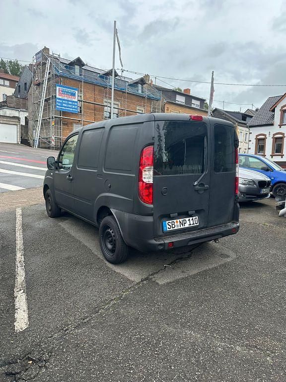 Gebraucht Fiat Doblò 77 PS (56 kW) 2008 Grau Van / Kleinbus