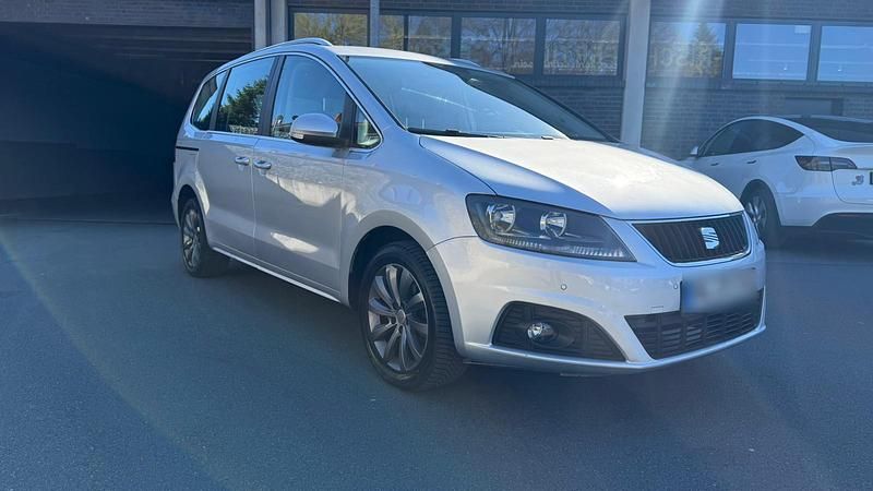 Second-hand Seat Alhambra 150 CP (110 kW) 2010 Argintiu Monovolum
