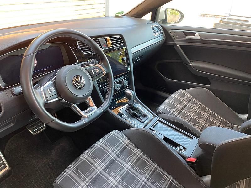 Gebraucht VW Golf GTD 184 PS (135 kW) 2018 Weiß Coupé