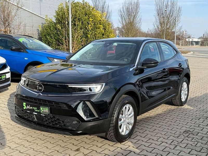 Gebraucht Opel Mokka-e Edition 100 kW (136 PS) 2022 Diamant schwarz/karbon schwarz SUV