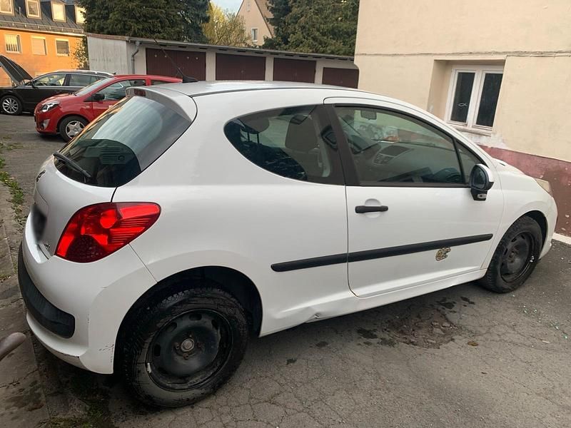 Second-hand VW Golf 75 CP (55 kW) 2009 Alb Coupe