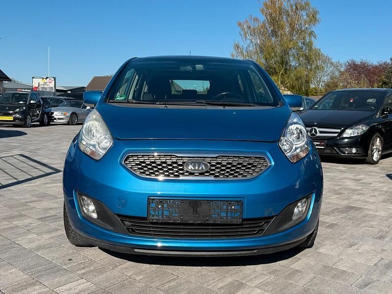 Second-hand Kia Venga 128 CP (94 kW) 2011 Albastru Hatchback