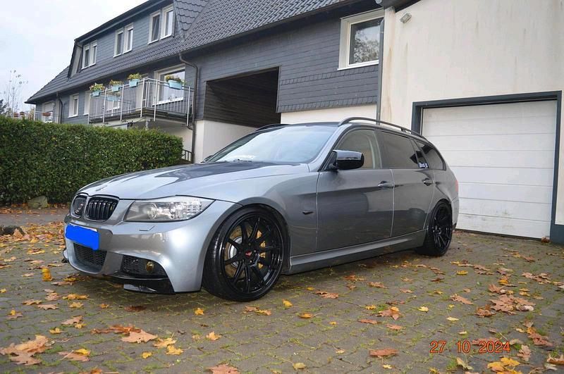 Silber Gebraucht 2008 BMW 335 Kombi | 13.600 € (Guter Preis) - Bild 1/4