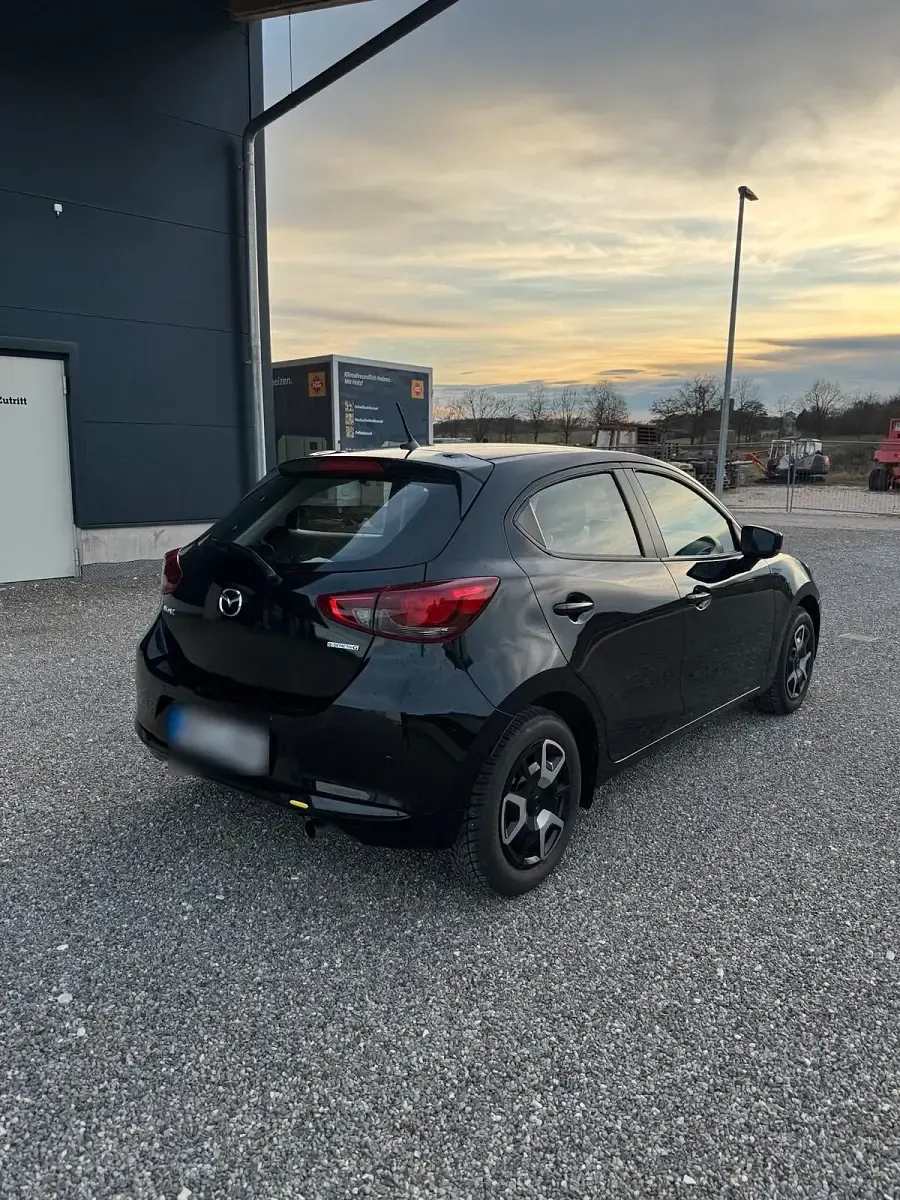 Gebraucht Mazda 2 90 PS (66 kW) 2024 Schwarz Kleinwagen
