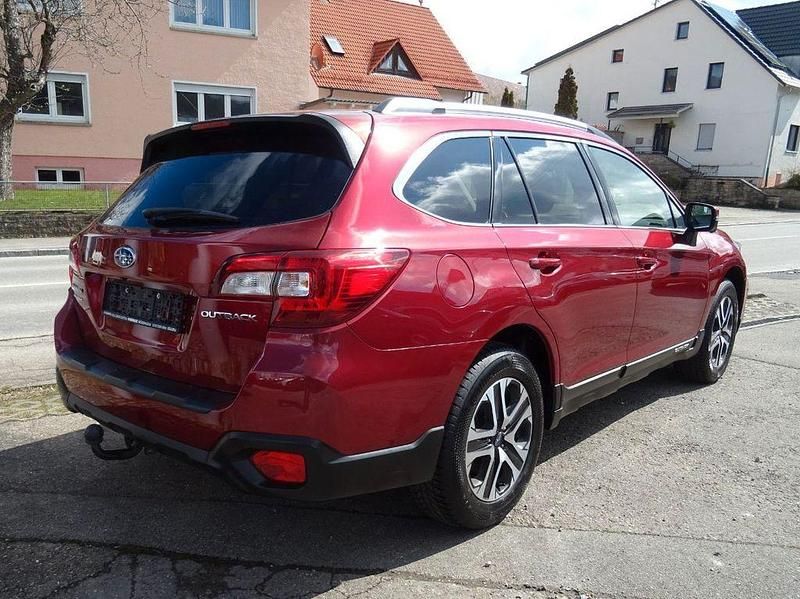 Gebraucht Subaru Outback Active 175 PS (128 kW) 2018 Rot Kombi