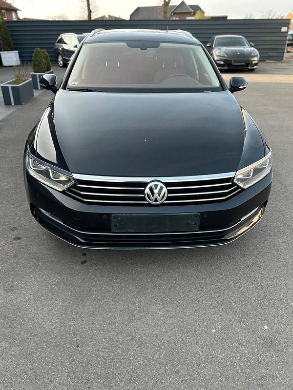 Gebraucht VW Passat Highline 150 PS (110 kW) 2017 Schwarz Kombi