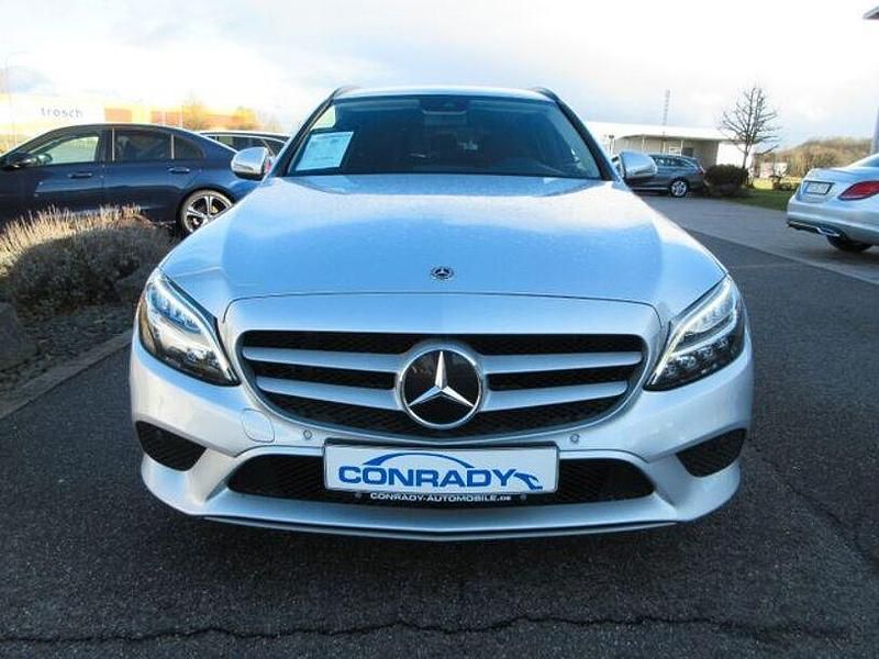 Gebraucht Mercedes C220 Classic 194 PS (142 kW) 2020 Silber Limousine