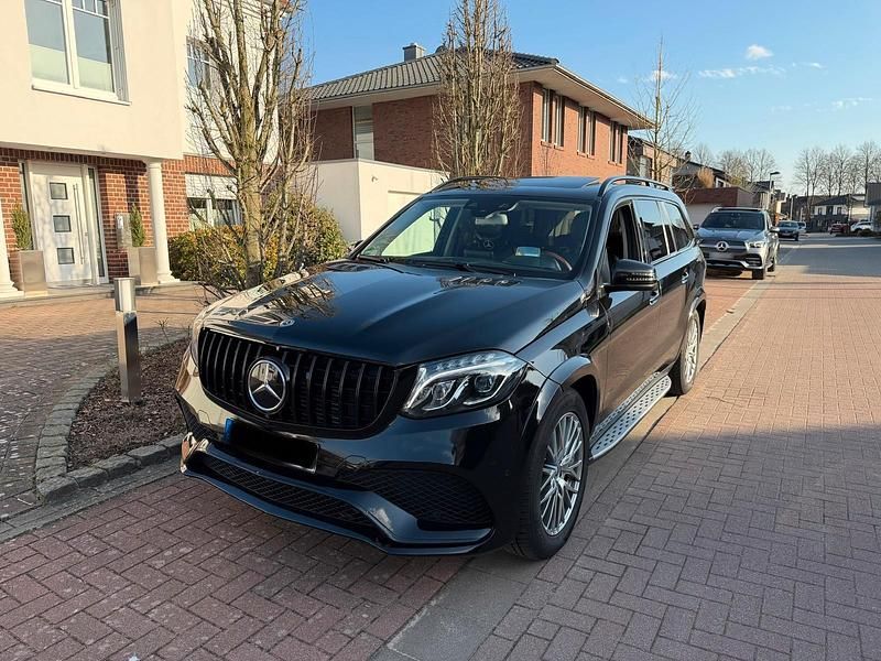 Gebraucht Mercedes GLS350 258 PS (189 kW) 2018 Schwarz SUV