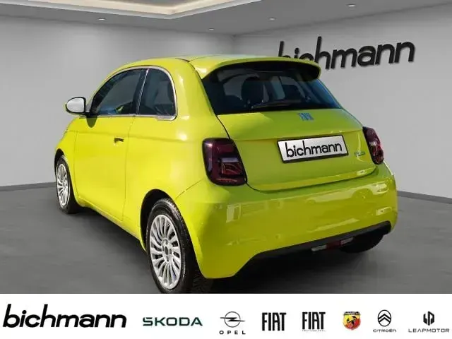 Gebraucht Fiat 500e 69 kW (95 PS) 2024 Acid yellow vr Kleinwagen