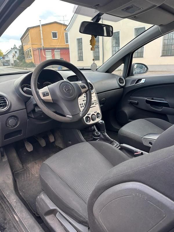 Gebraucht Opel Corsa 80 PS (58 kW) 2009 Schwarz Kleinwagen