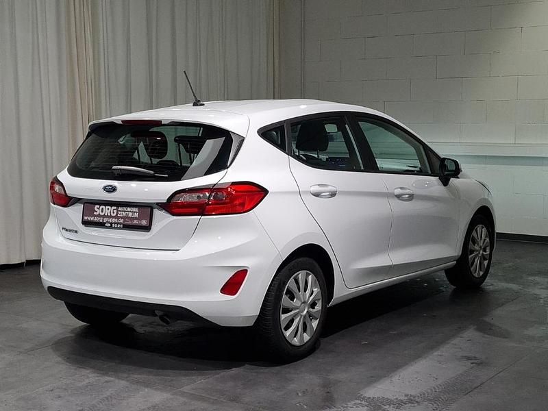 Gebraucht Ford Fiesta Cool & Connect 75 PS (55 kW) 2022 Weiß, frozen white Kleinwagen
