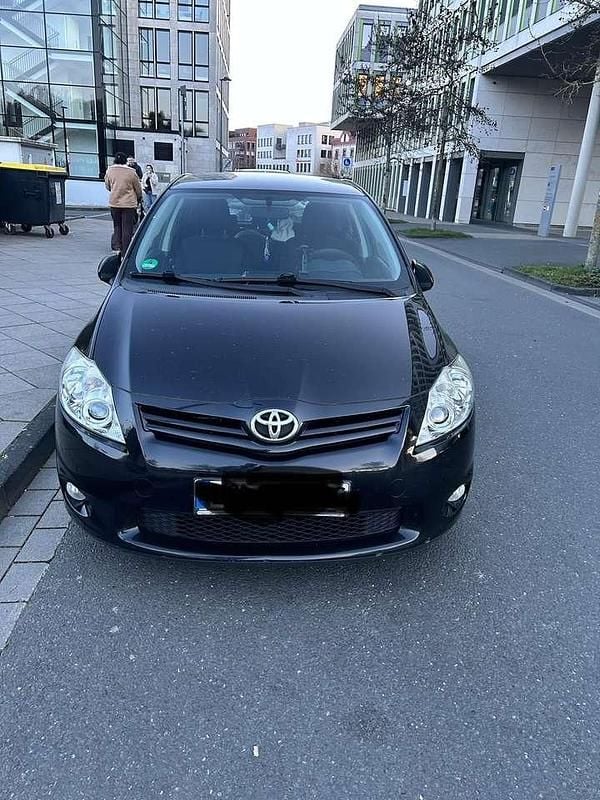 Gebraucht Toyota Auris Executive 132 PS (97 kW) 2012 Limousine