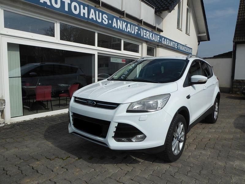 Gebraucht Ford Kuga Titanium 140 PS (102 kW) 2013 Weiß SUV