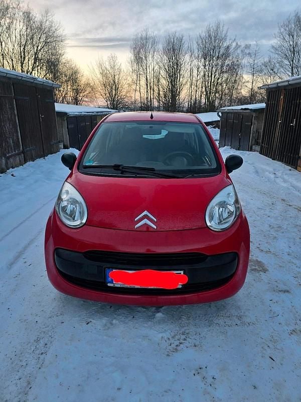 Rot Gebraucht 2007 Citroën C1 Kleinwagen | 1.300 € (Fairer Preis) - Bild 1/4